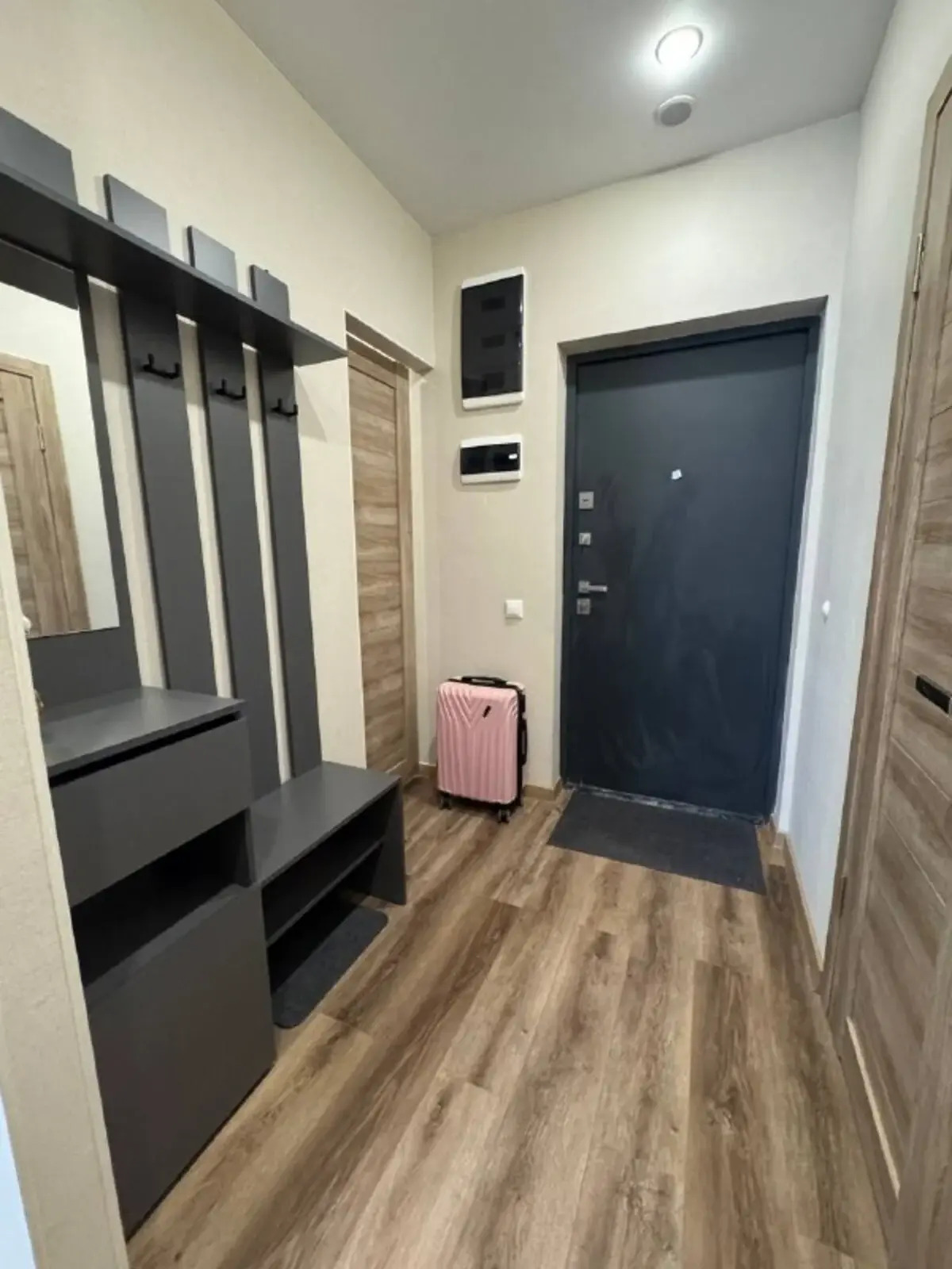 Квартира Life Apartments