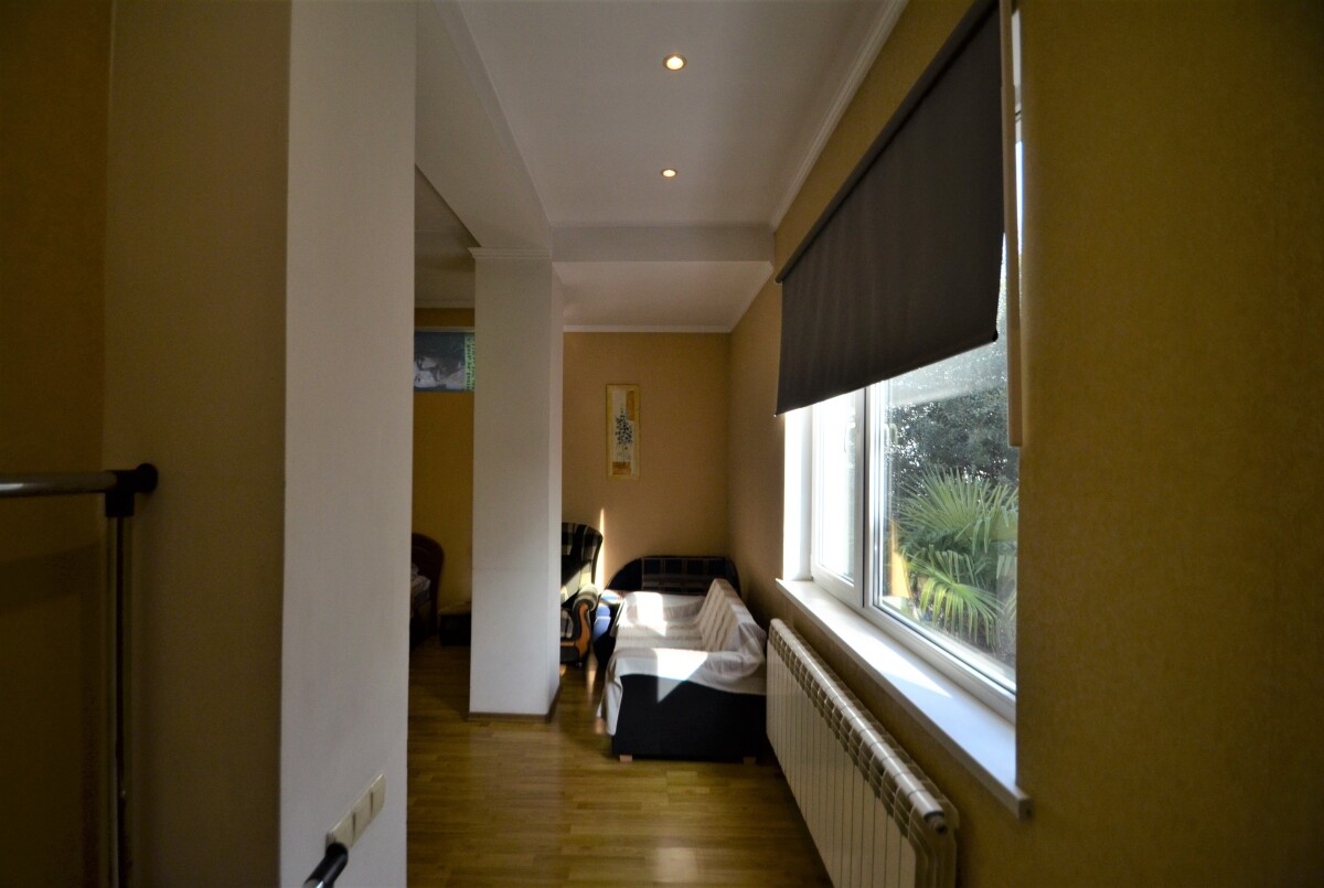 Апартаменты Статус на Кирова 10 в Ялте 2