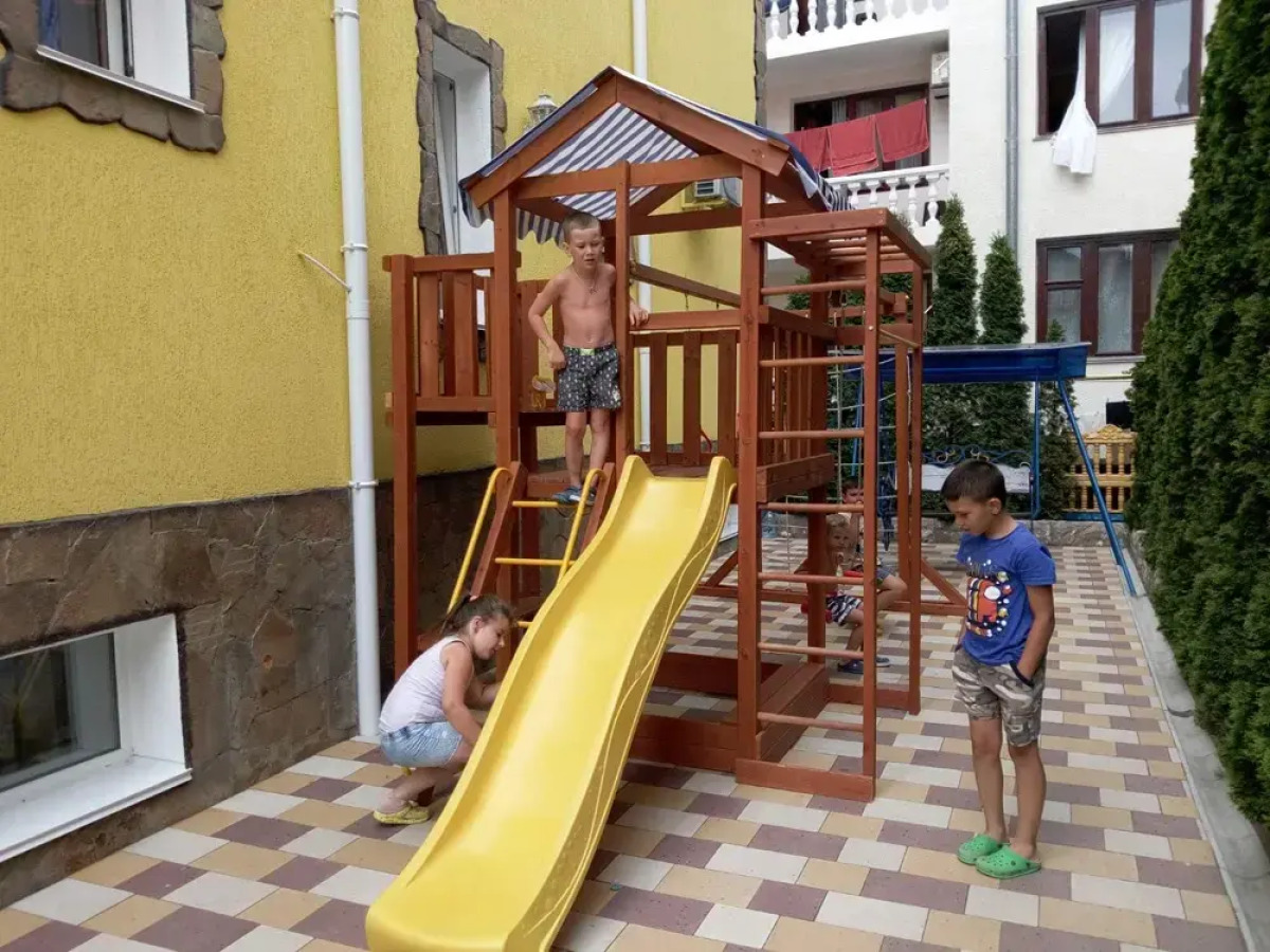 Гостевой дом Роман Песчаное