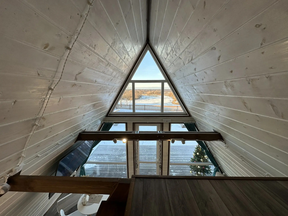 Частный дом Над Рекой с видом на Озеро