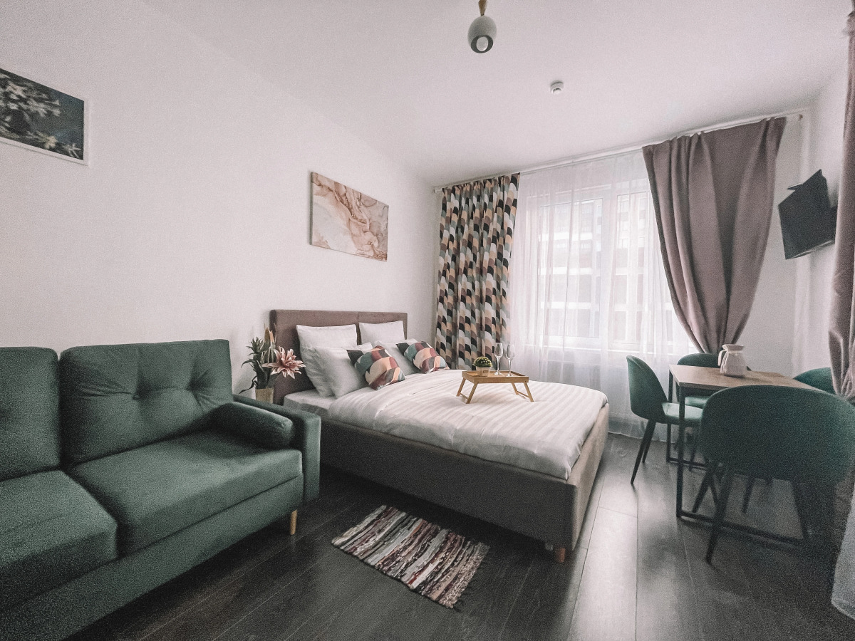 Апартаменты Студия Эмеральд на Арцеуловской