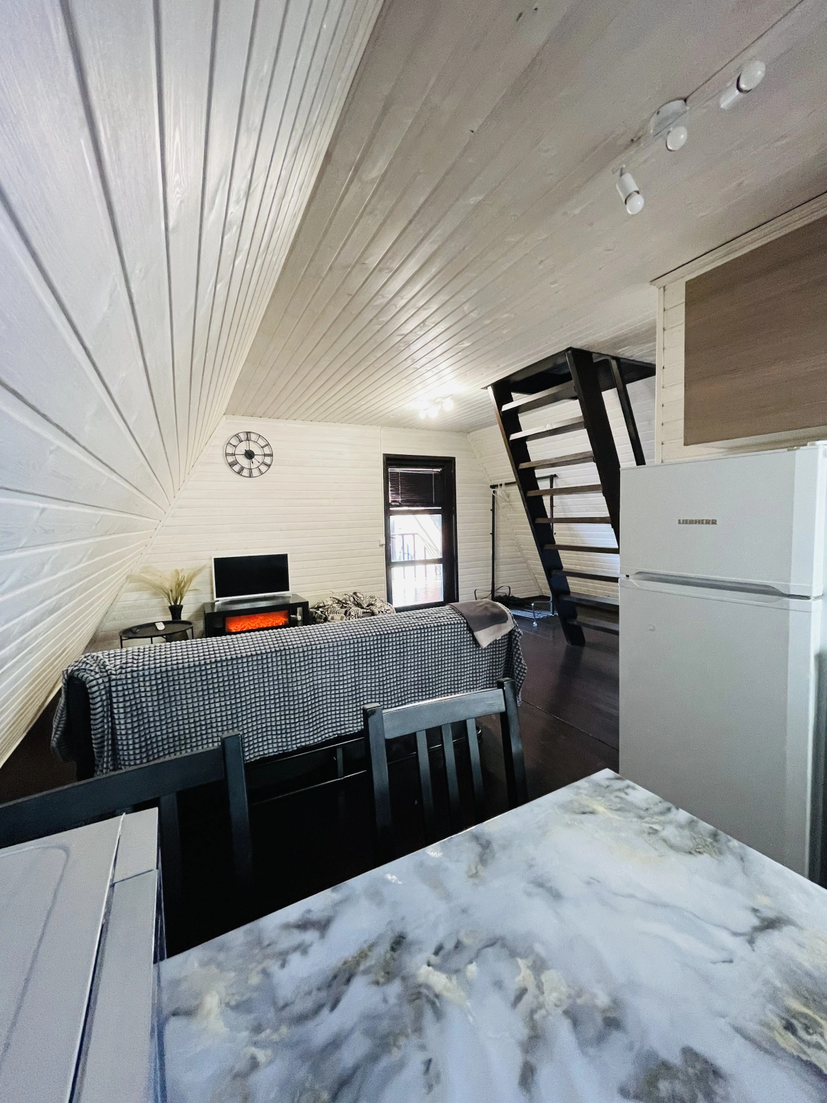 Частный дом на берегу залива Волги