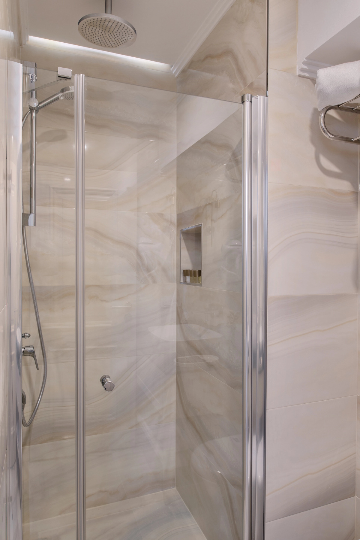 Отель Delita City