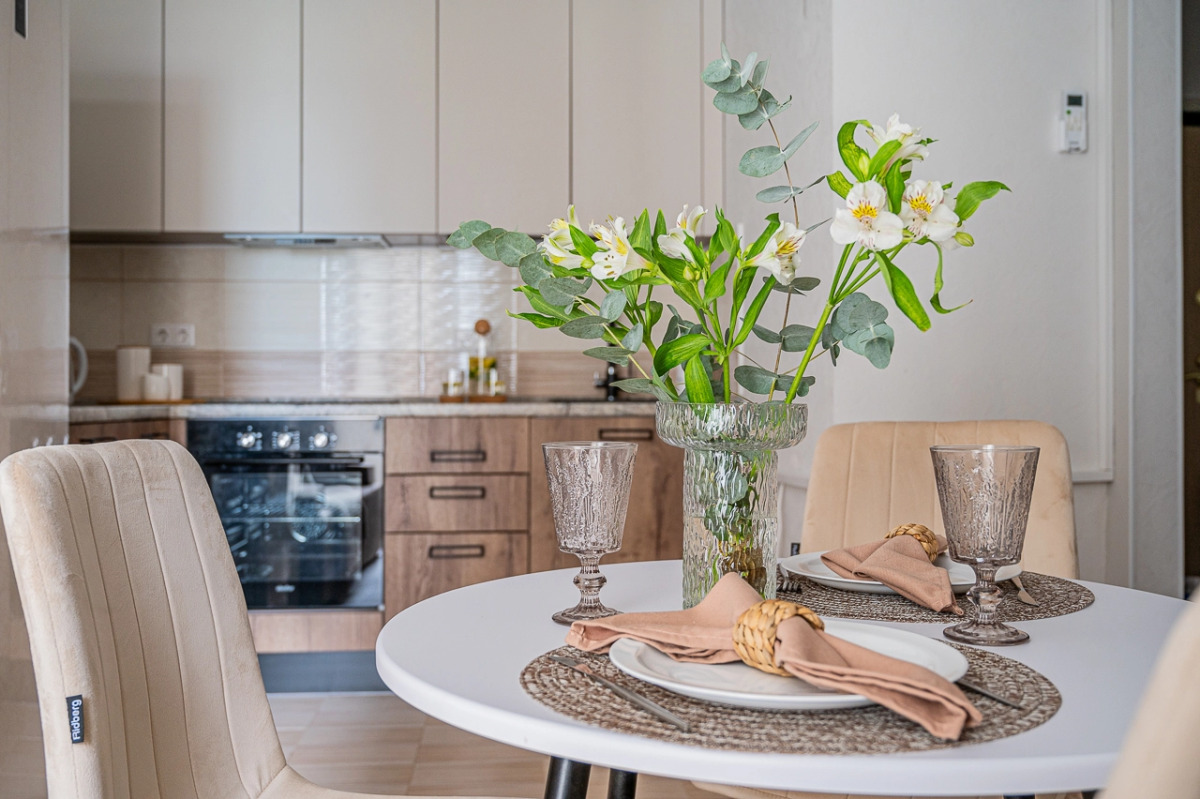 Апартаменты на Краснолесья 10/3