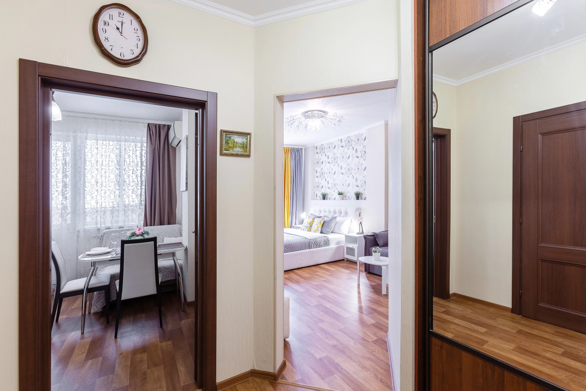 Апартаменты  RentPlaza на Улице Революционной-Центр