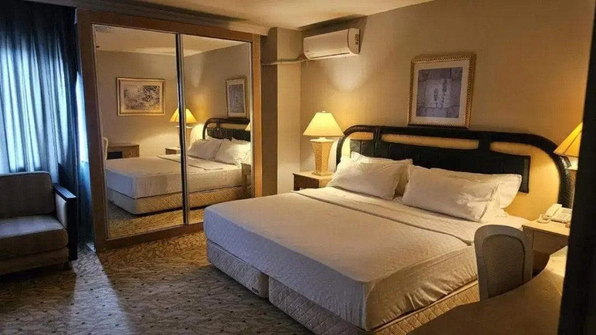 Отель Sever Suites