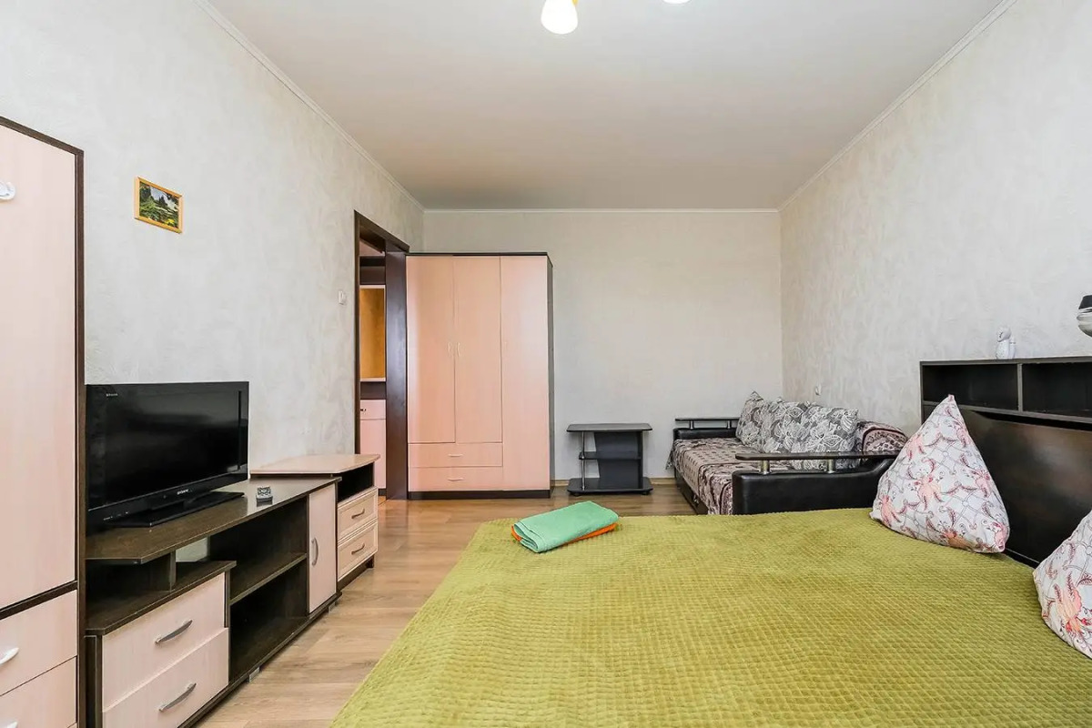 Апартаменты рядом с МНТК Федорова Забалуева 51/5