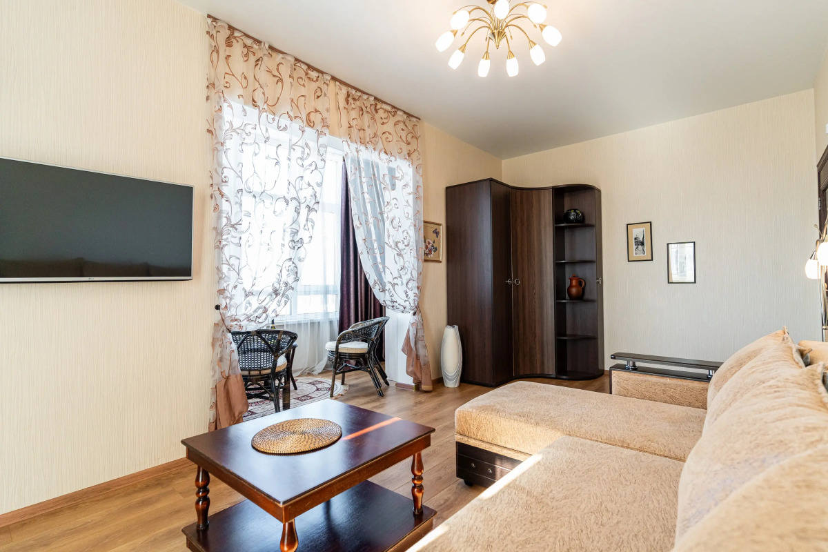 Апартаменты Чистая и Уютная Недалеко от Моря от LetoApart