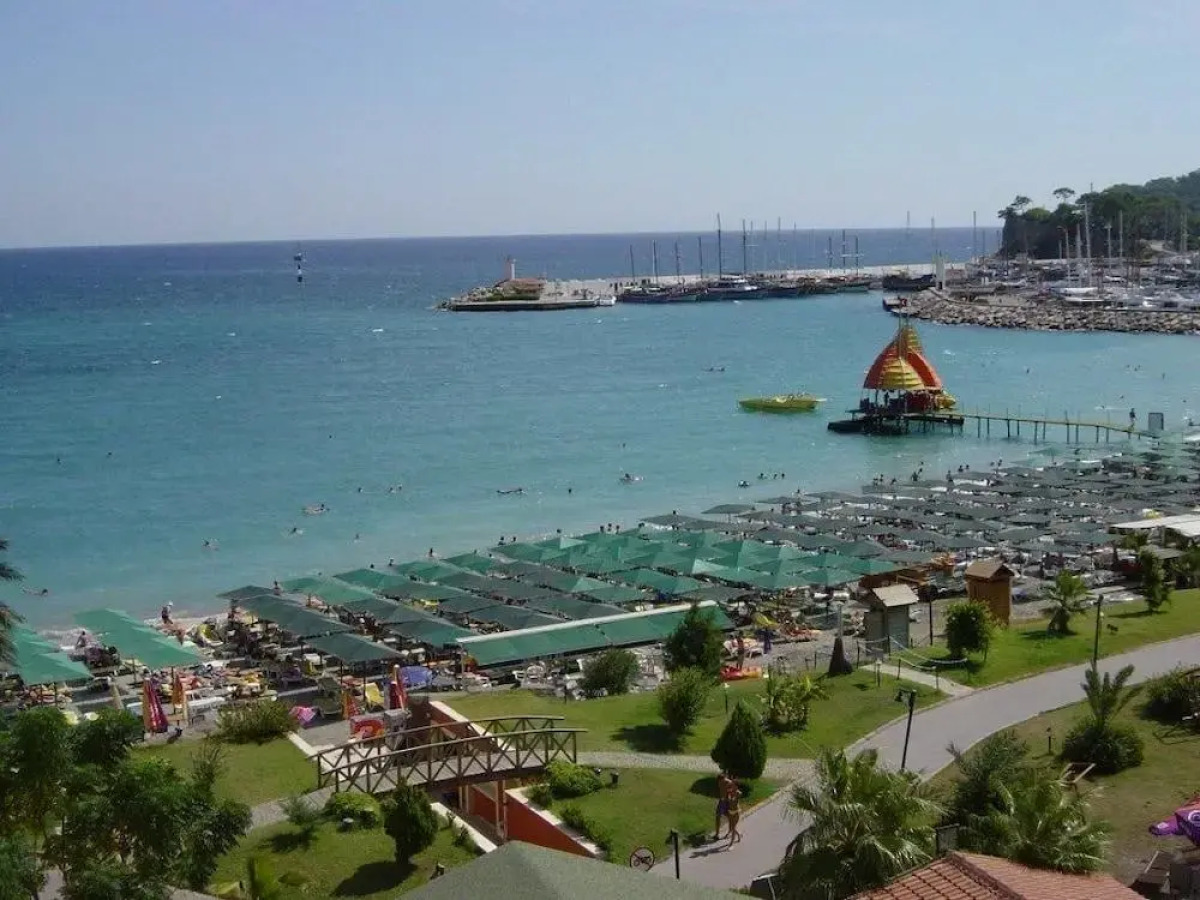 Отель Miranda Moral Beach