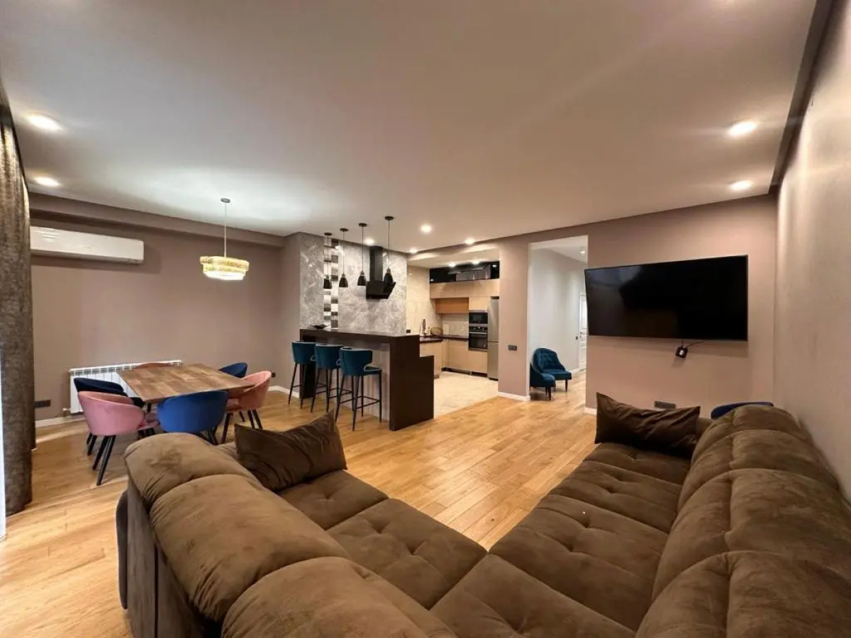 Апартаменты 2 Bedroom Apt On Republic Square