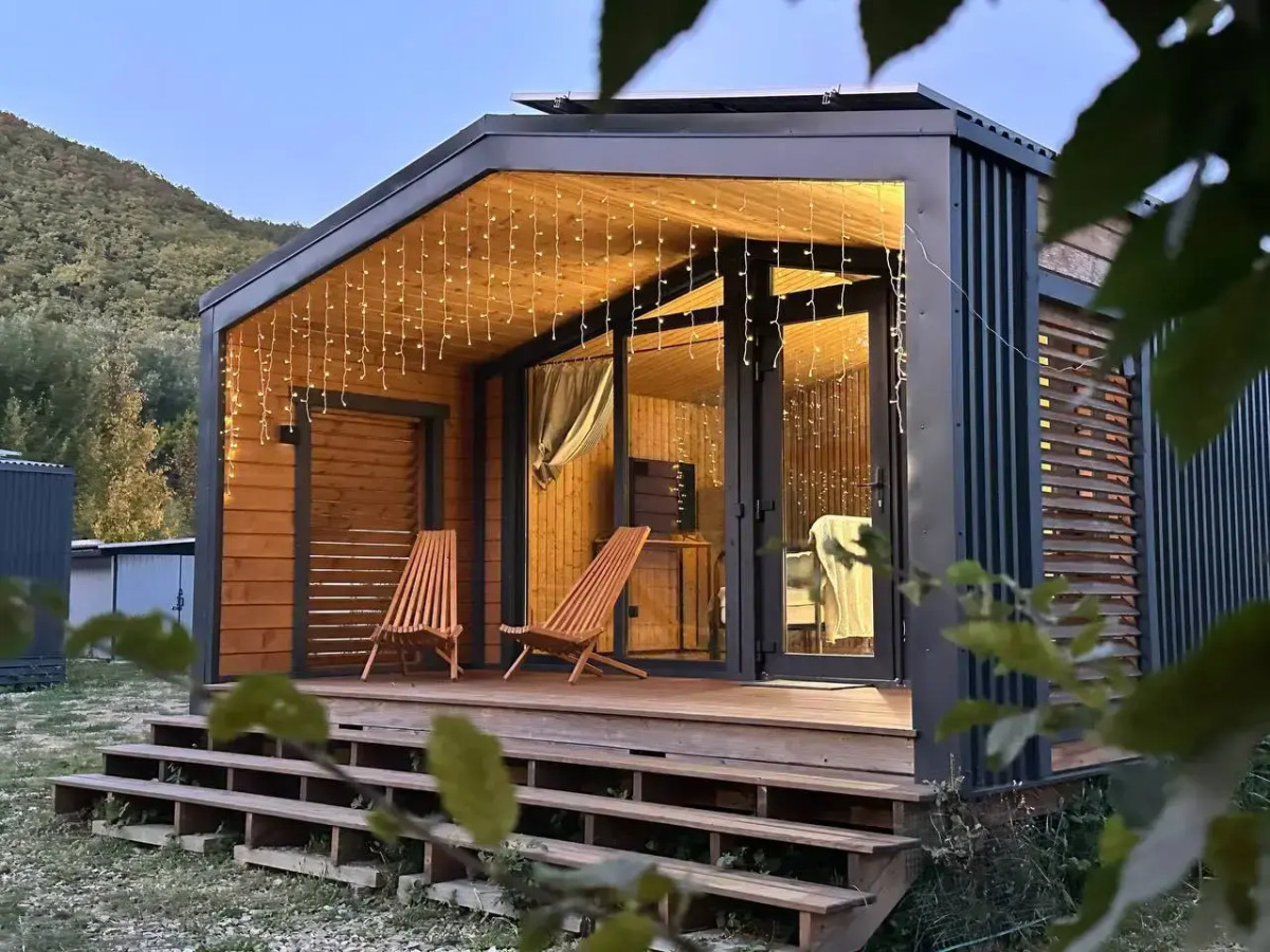 Частный дом Загородный комплекс на берегу реки с баней 1