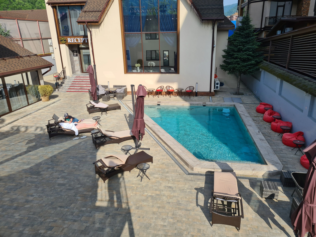 Апартаменты с бассейном и баней