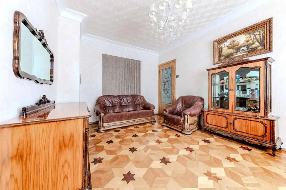 Квартира в Тихом центре Парк Челюскинцев 4 ком.кв.