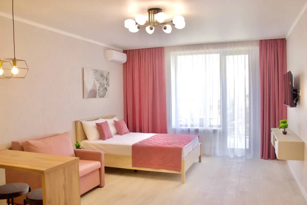 Апартаменты с бассейном у моря