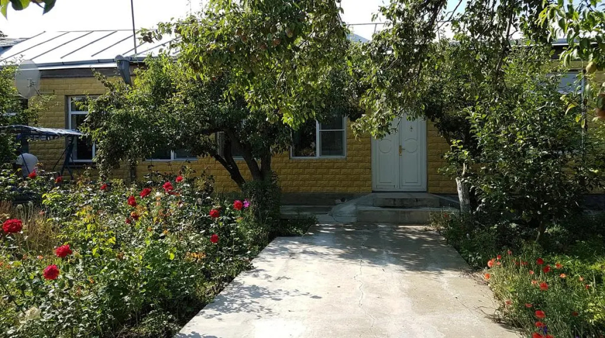 Хостел Artush & Raisa B&B