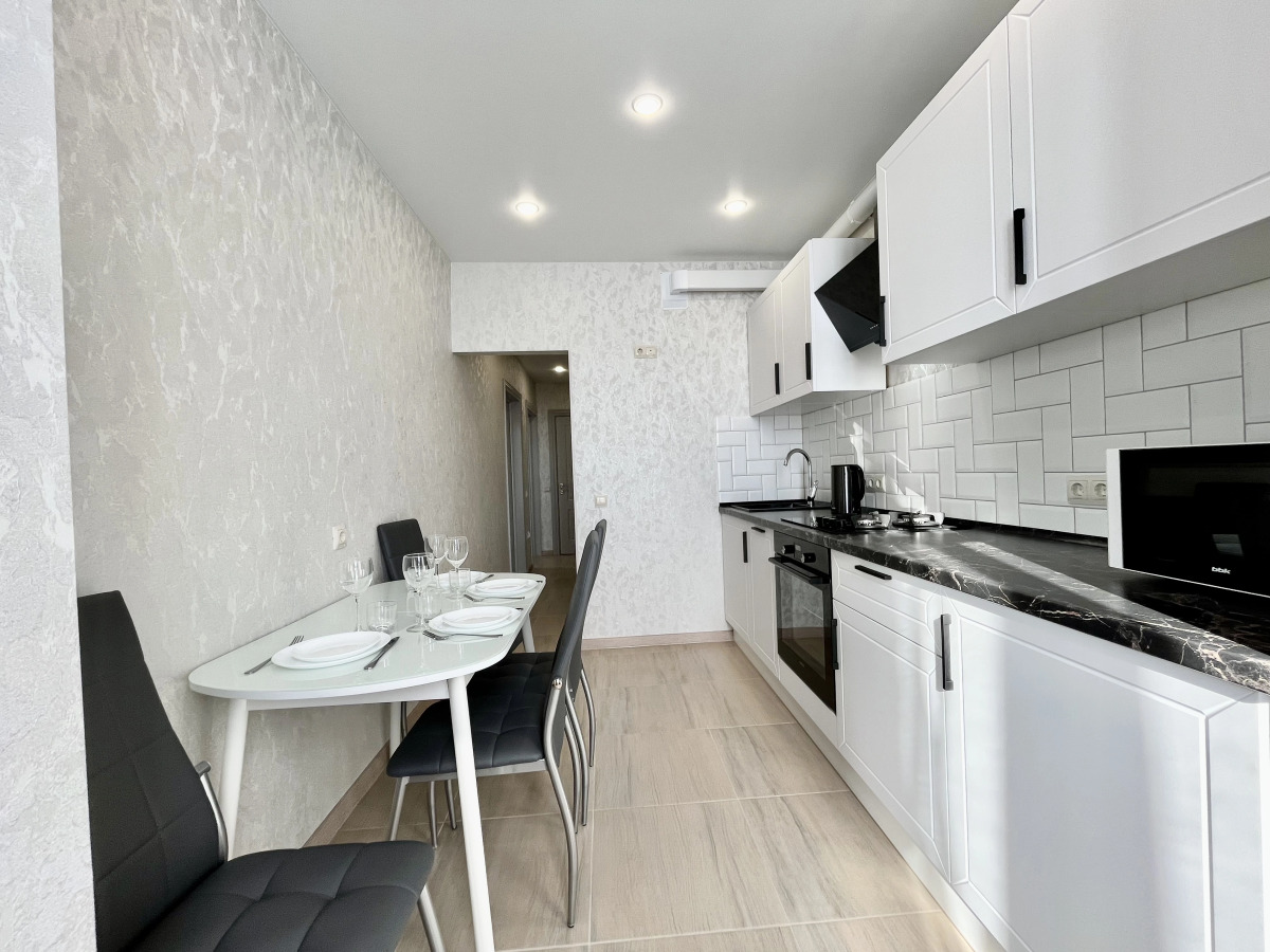 Квартира Апартаменты в Центре Гагры с Видом на Море и Горы