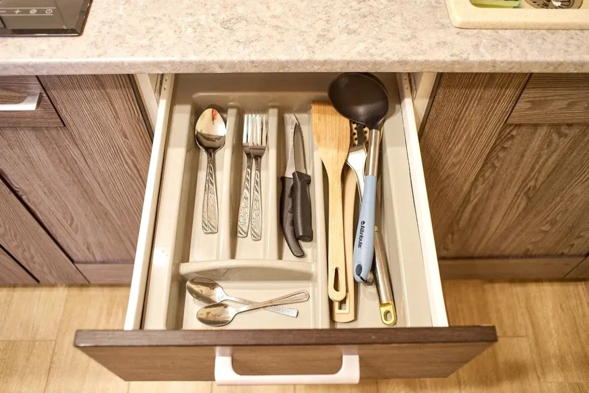 Апартаменты Уютная Студия с большой лоджией в доме бизнес-класса