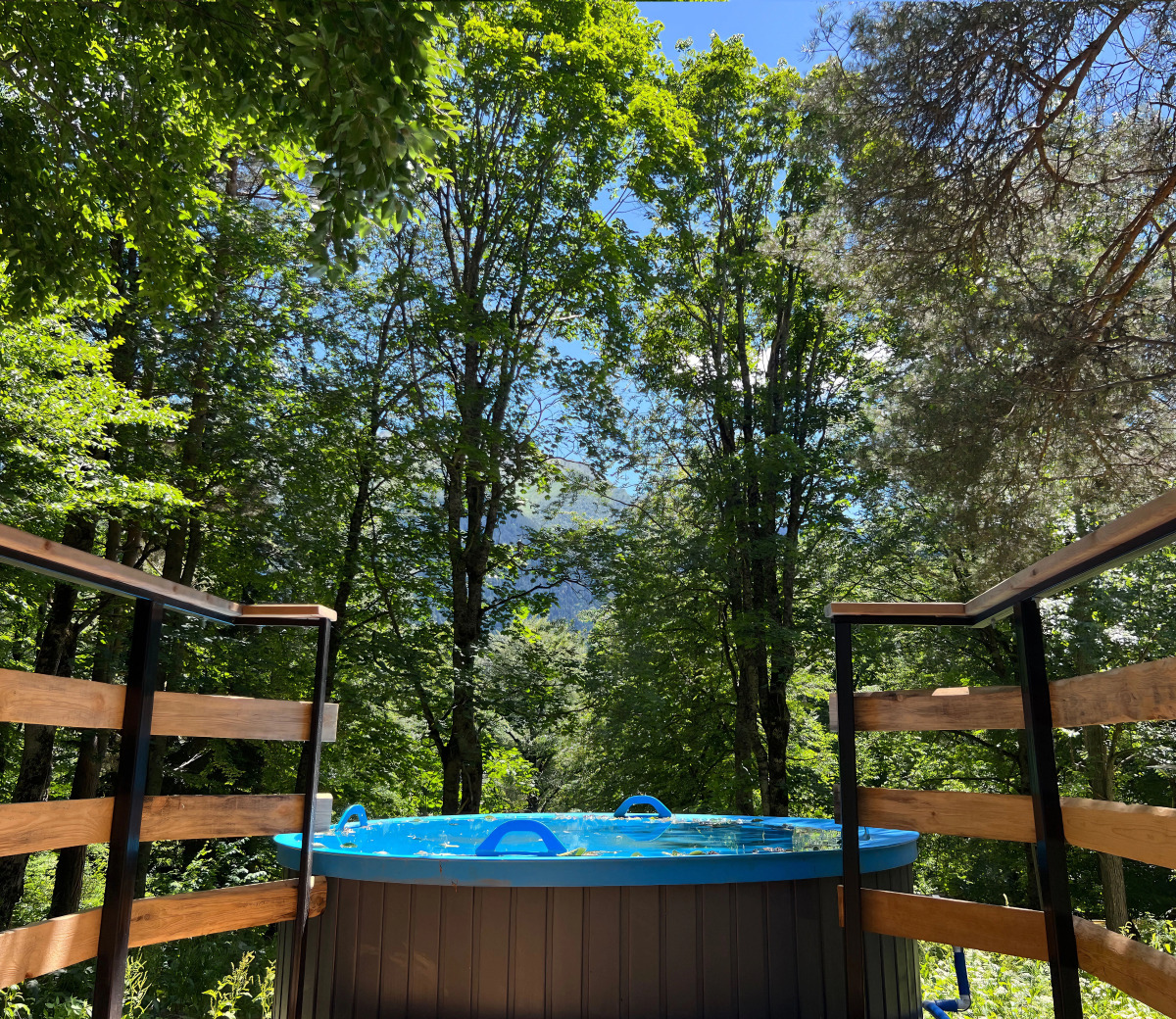 Шале Aishah House