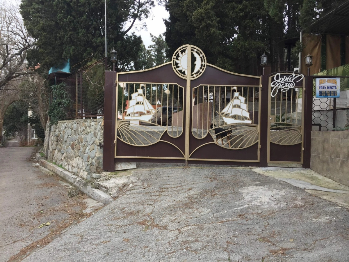 Отель Яхт-Клуб