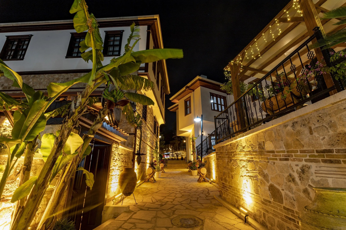 Отель WOO Town Suites