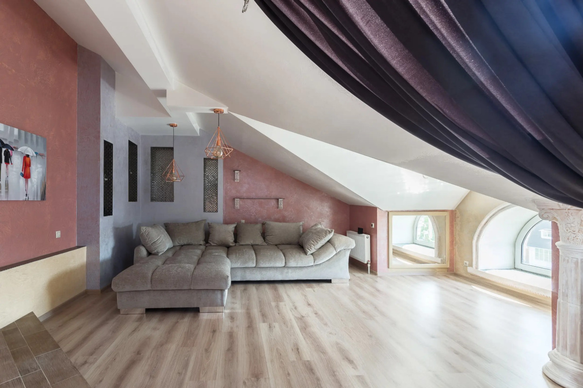 Квартира Мансардная Квартира в Центре Города