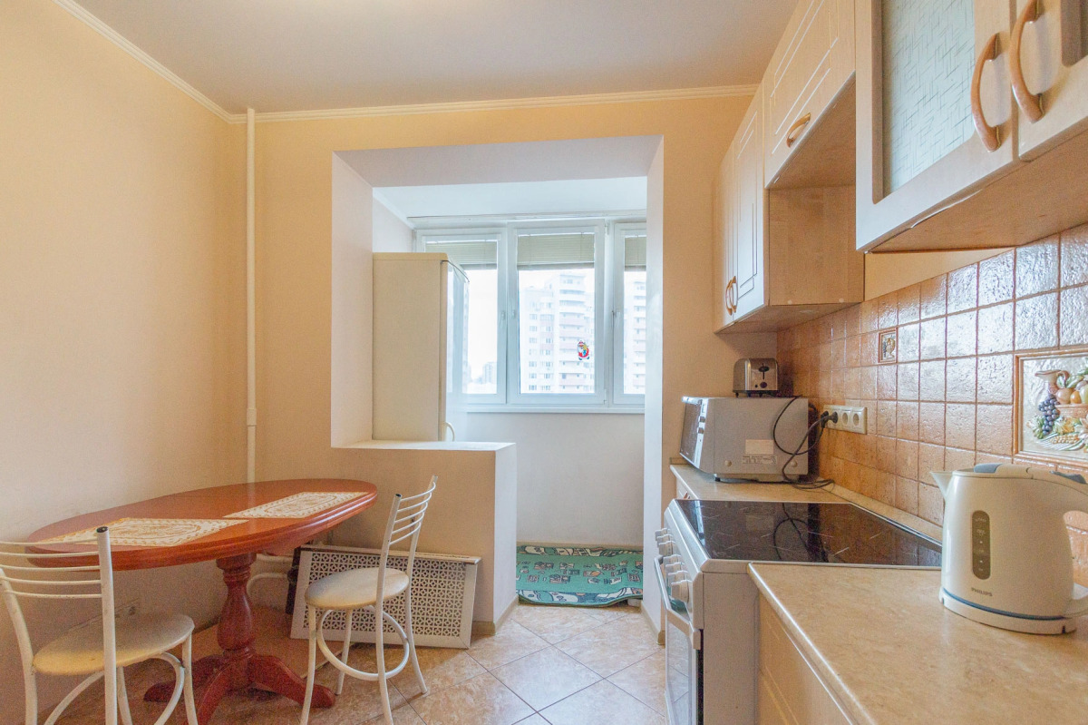 Апартаменты Истоман 2+2 с видом на город