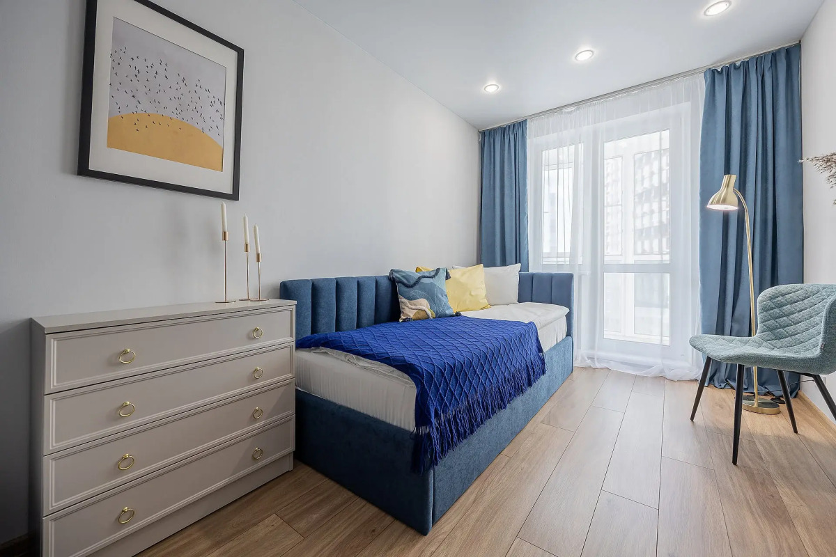 Апартаменты улучшенные, в центре города, с тремя спальнями