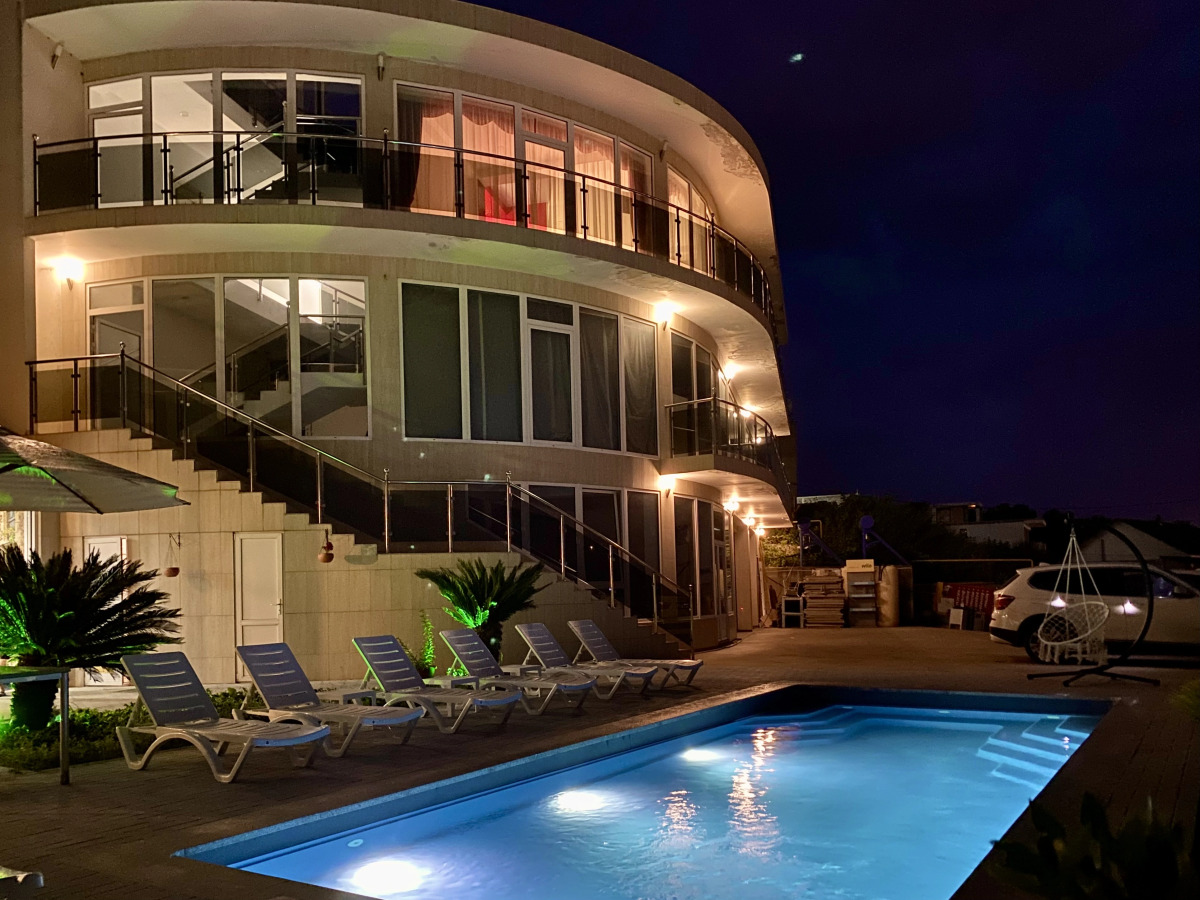 Квартира Янтарь с бассейном в Сириусе