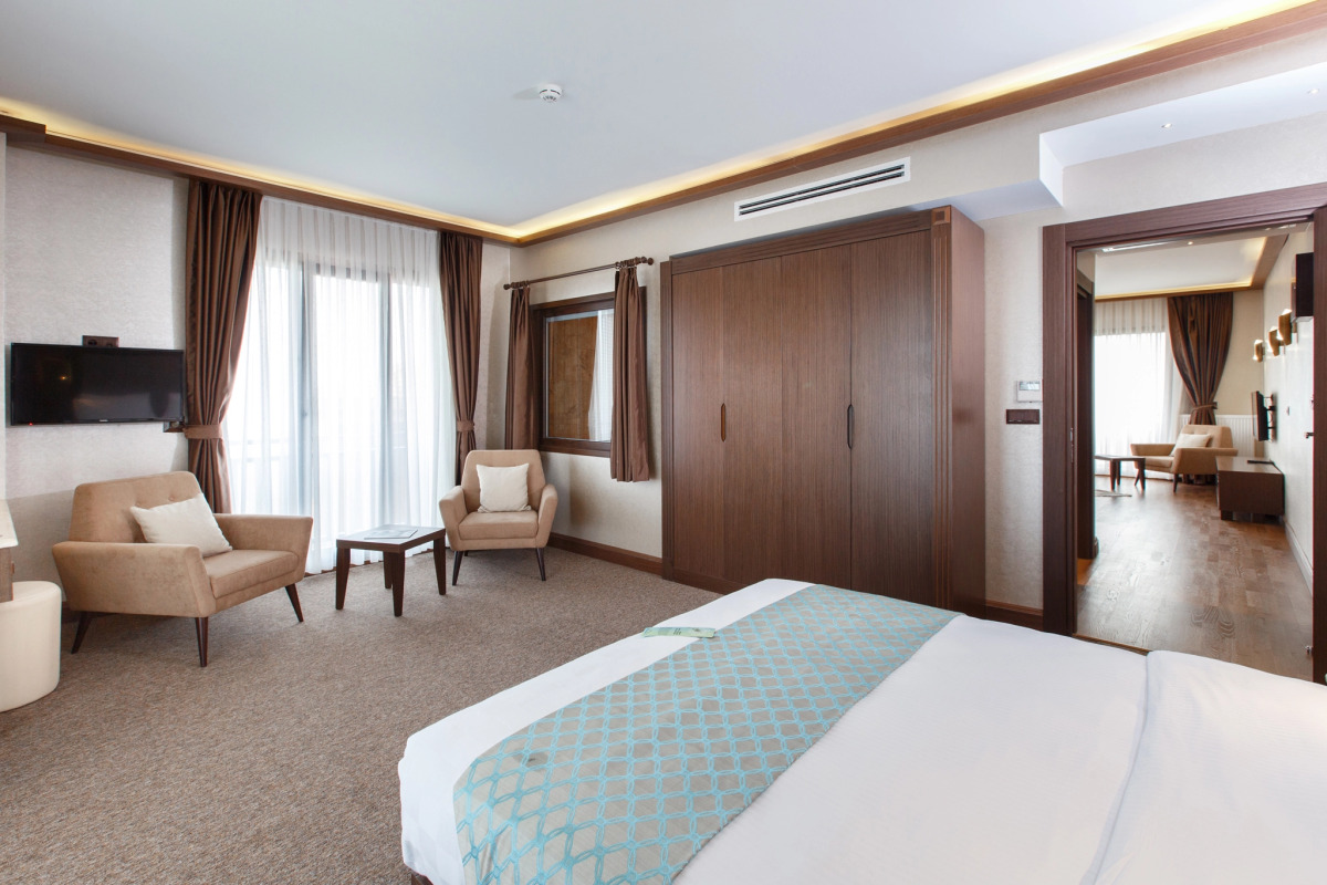 Курортный отель Sera Lake Resort