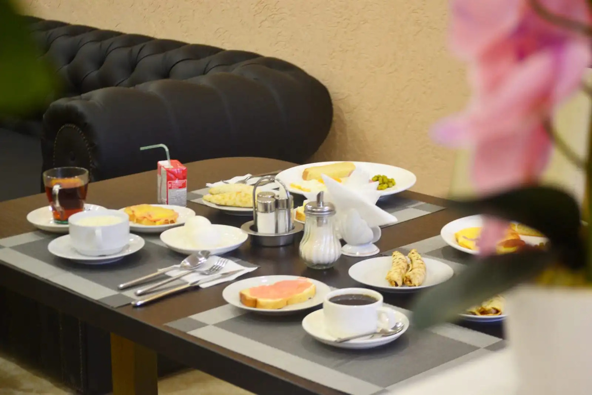 Отель Джулия