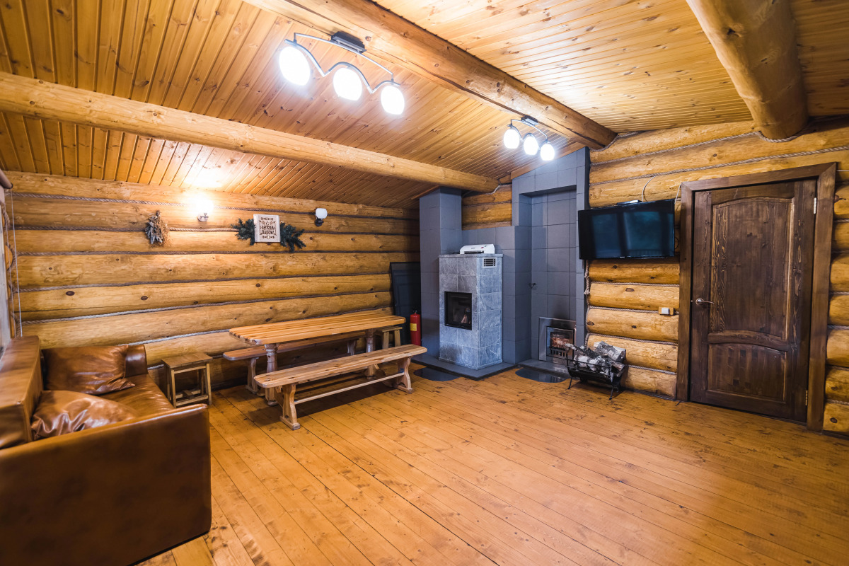 Бисерово Клуб