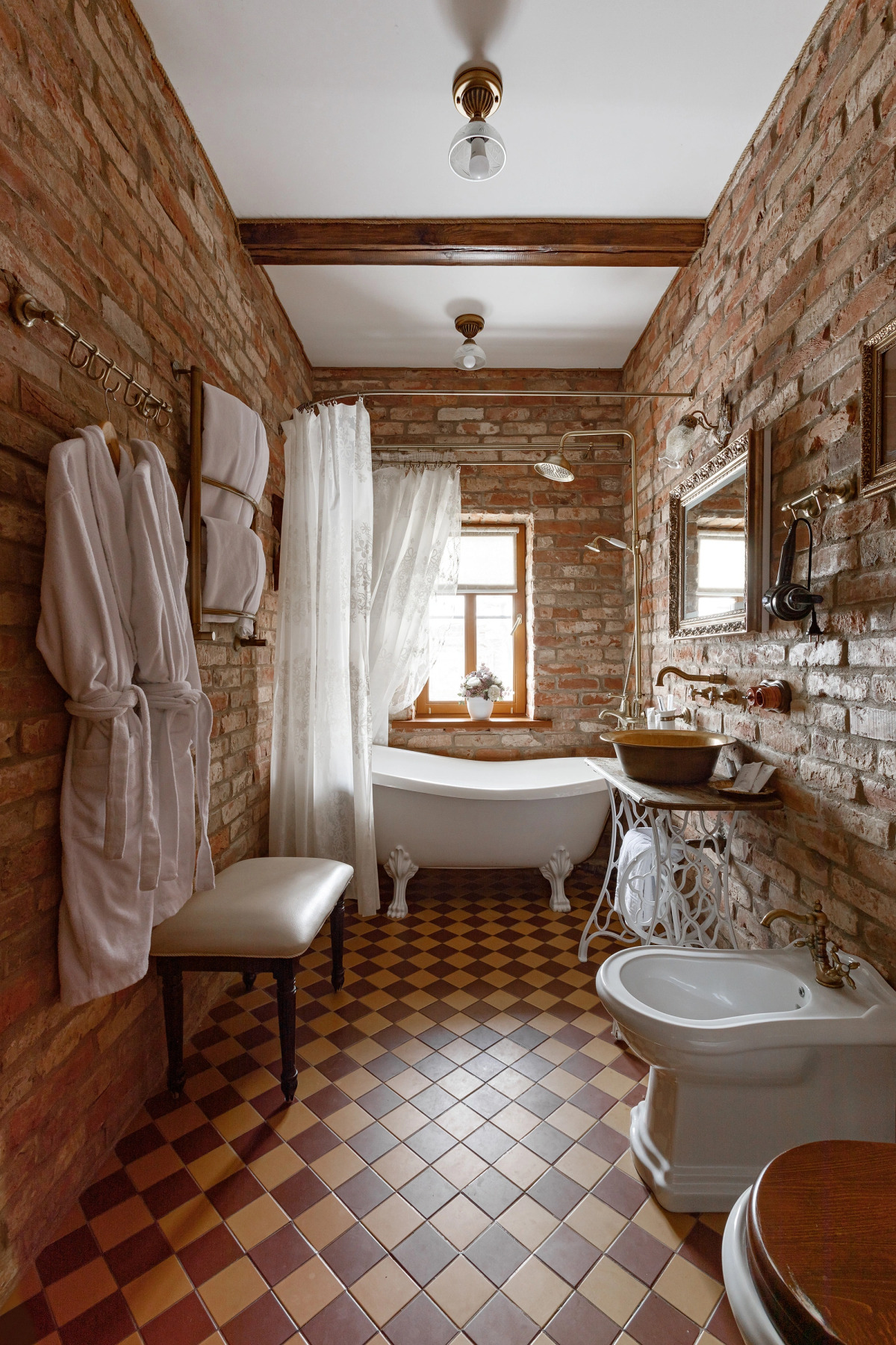 Отель Империал