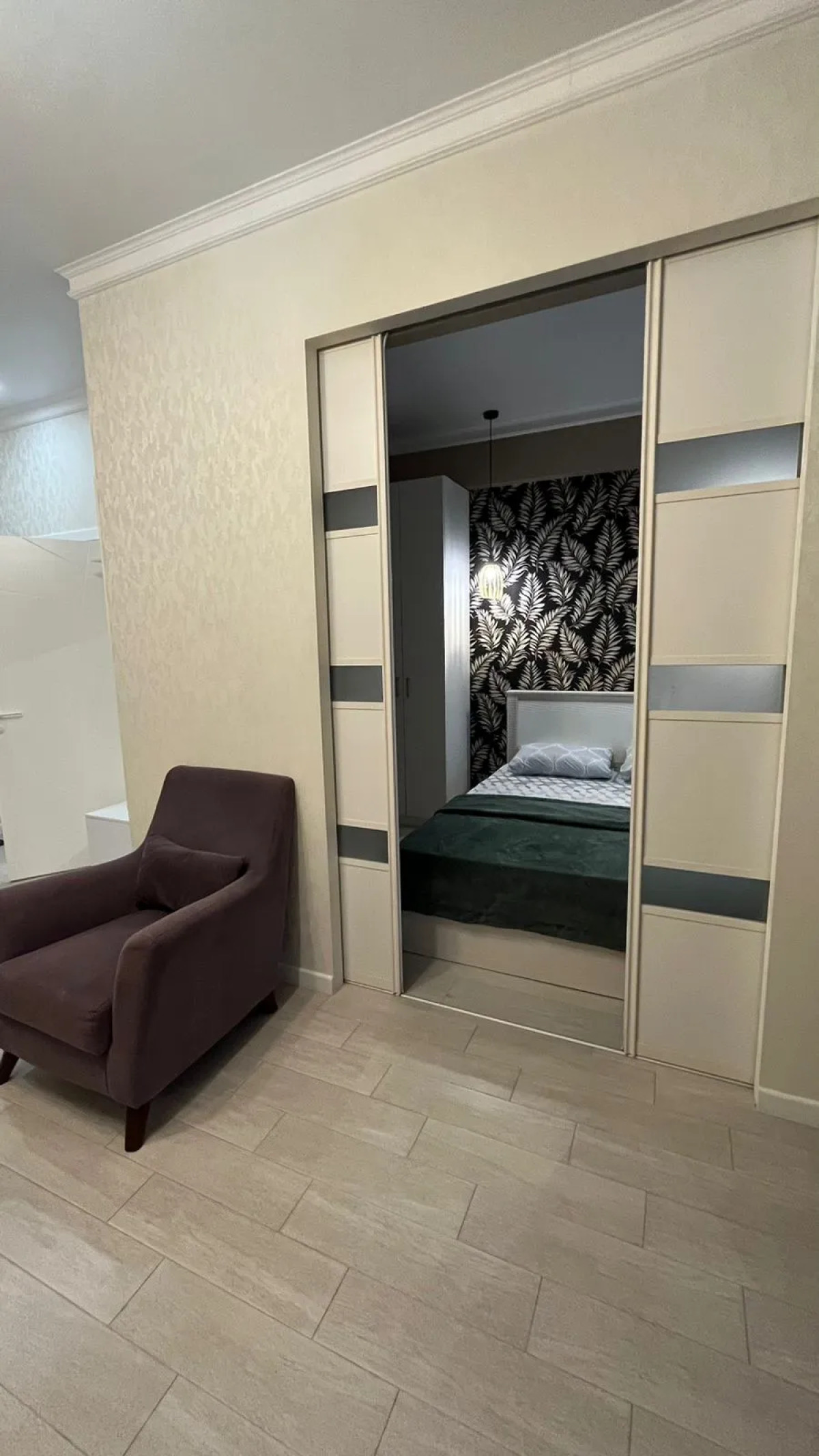 Апартаменты Евро 2-ком с балконом возле моря в центре Адлера Ajax