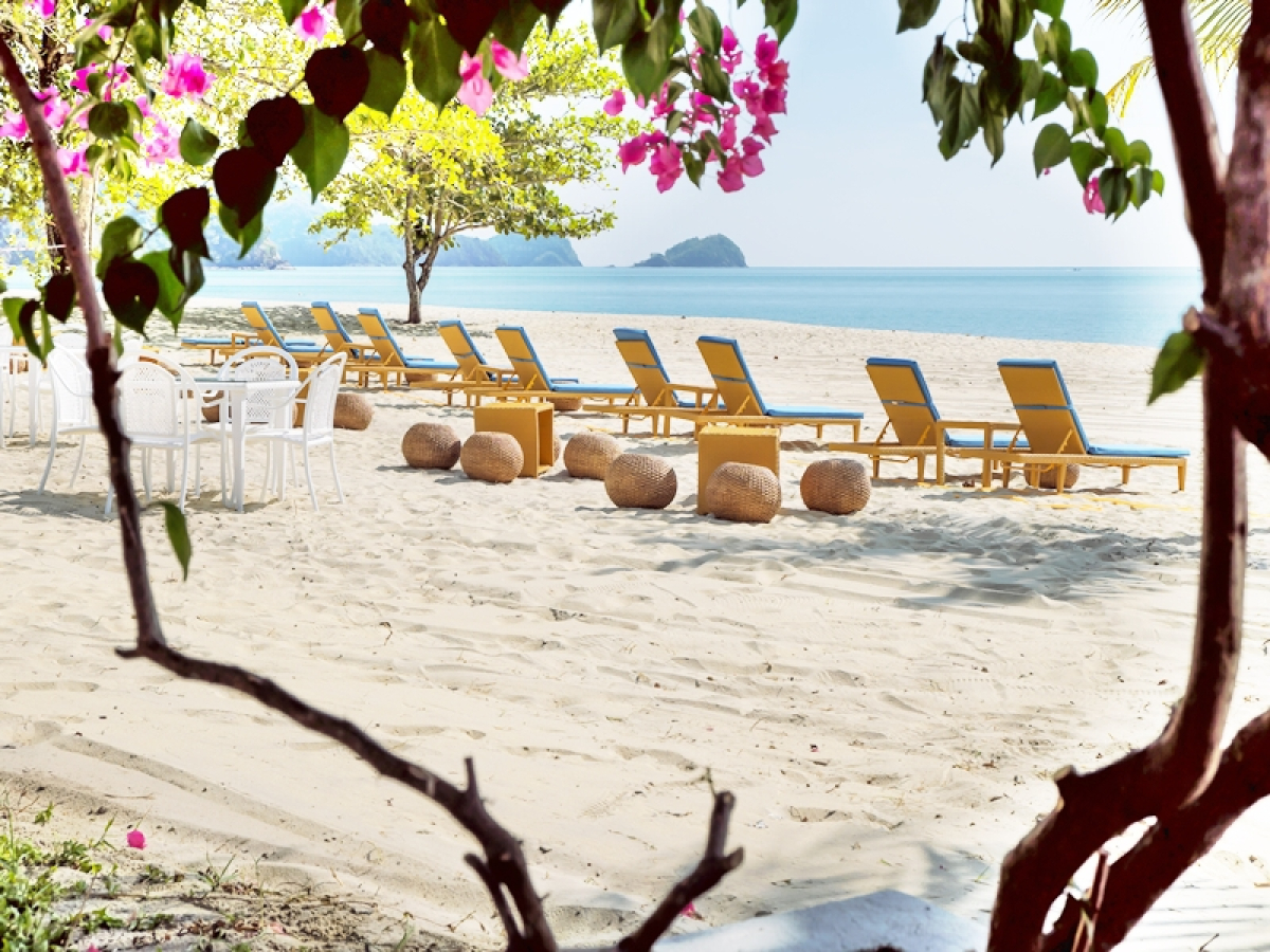 Курортный отель Camar Langkawi