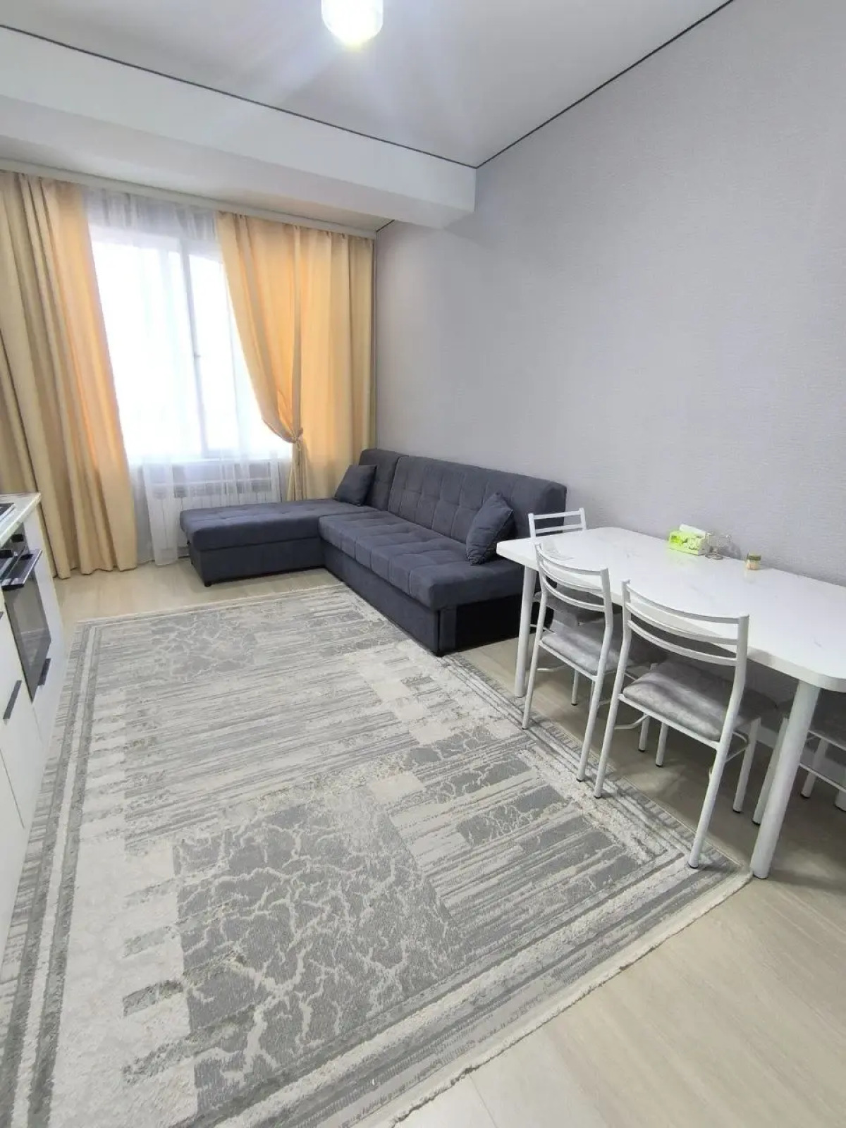 Квартира в новом доме недалеко от центра Бишкека