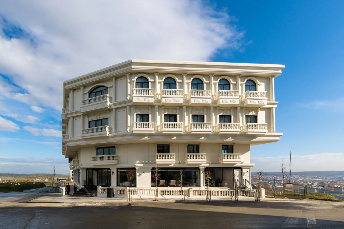 Nenessa Airport Hotel