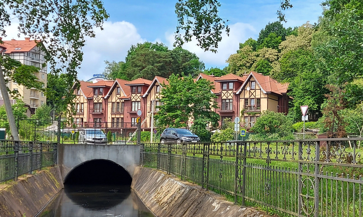 Апартаменты Кайрос с видом на озеро