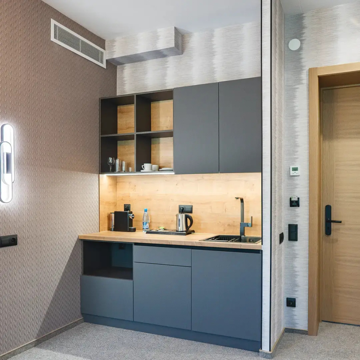 Отель Лесники