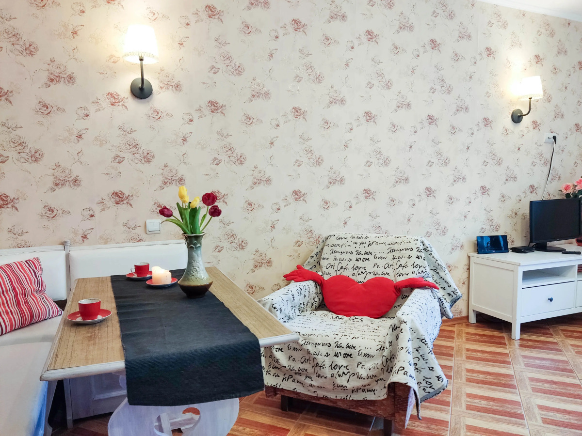 Апартаменты Евродвушка в центре города Сеть ЙоХоум