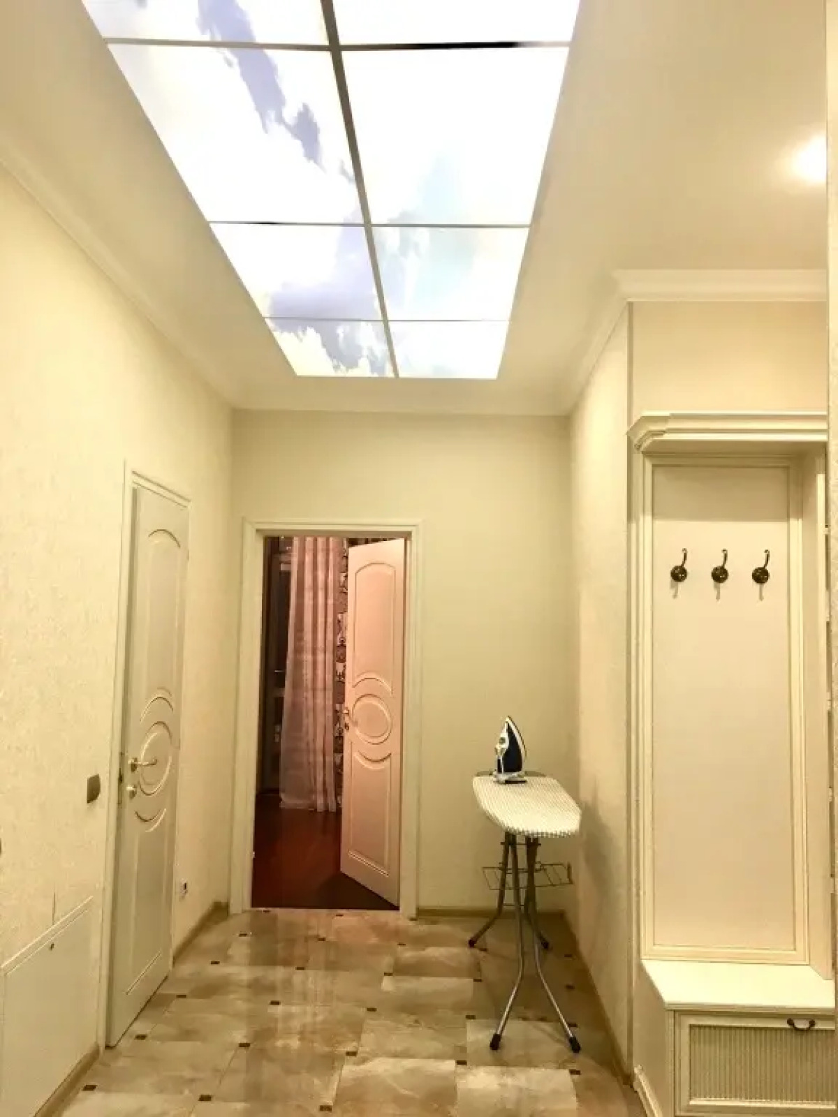 Апартаменты Элитные Апартаменты с Видом на Кремль и Реку на Меридианной 2 Версаче