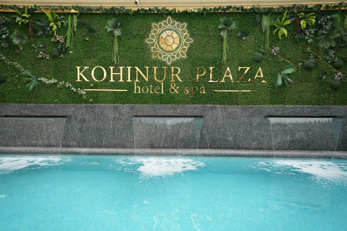 Отель Kohinur Plaza