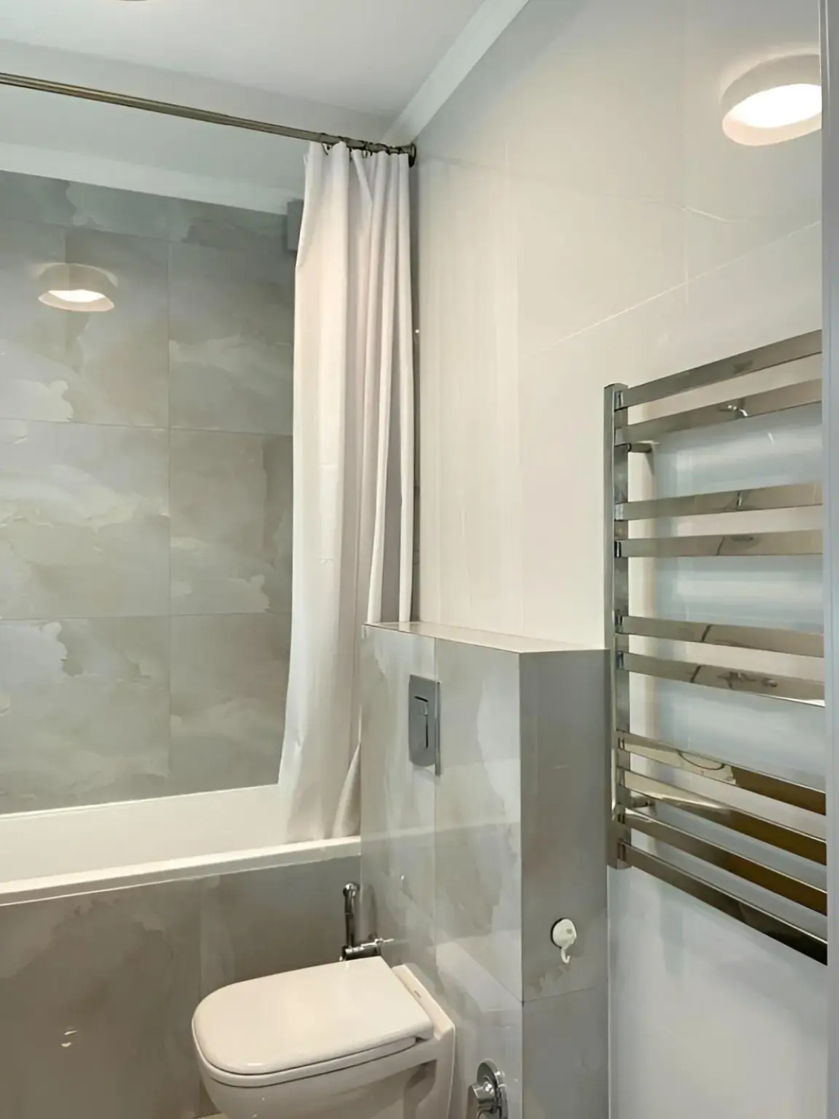 Апартаменты Айсберг с видом на храм с балконом