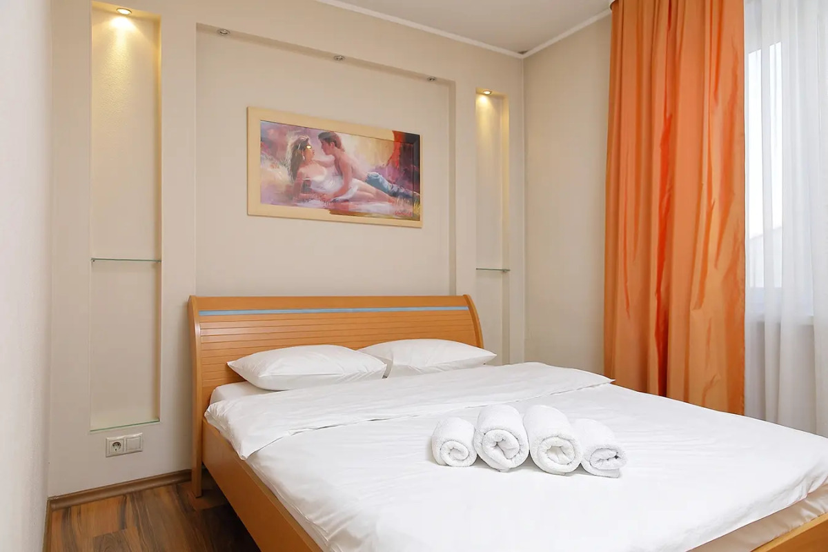 Квартира Двухкомнатная в тихом зеленом дворике