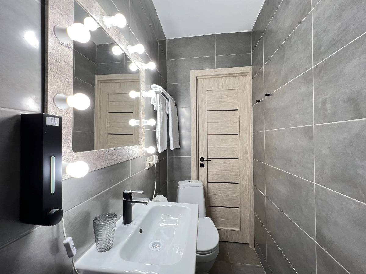 Апартаменты с Часами в Стиле Лофт