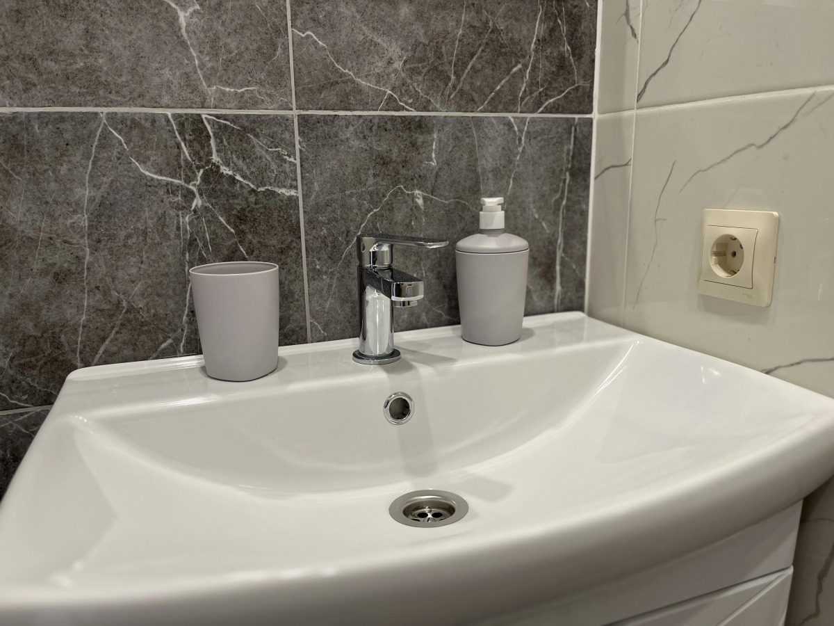 Квартира Апартаменты в Центре Гагры с Видом на Море и Горы