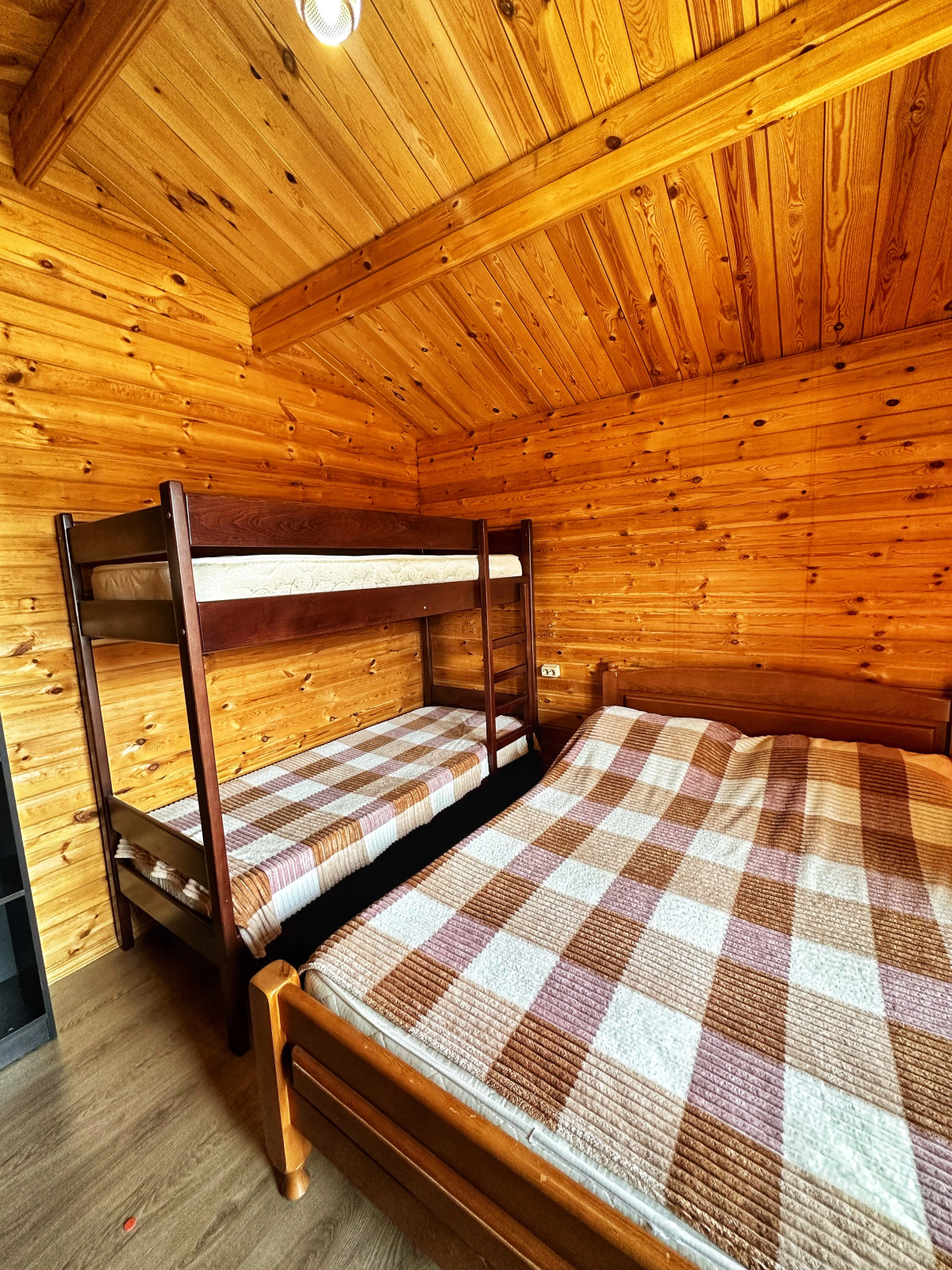 Гостевой Дом  Домики Набережная Виктория 100 м от моря