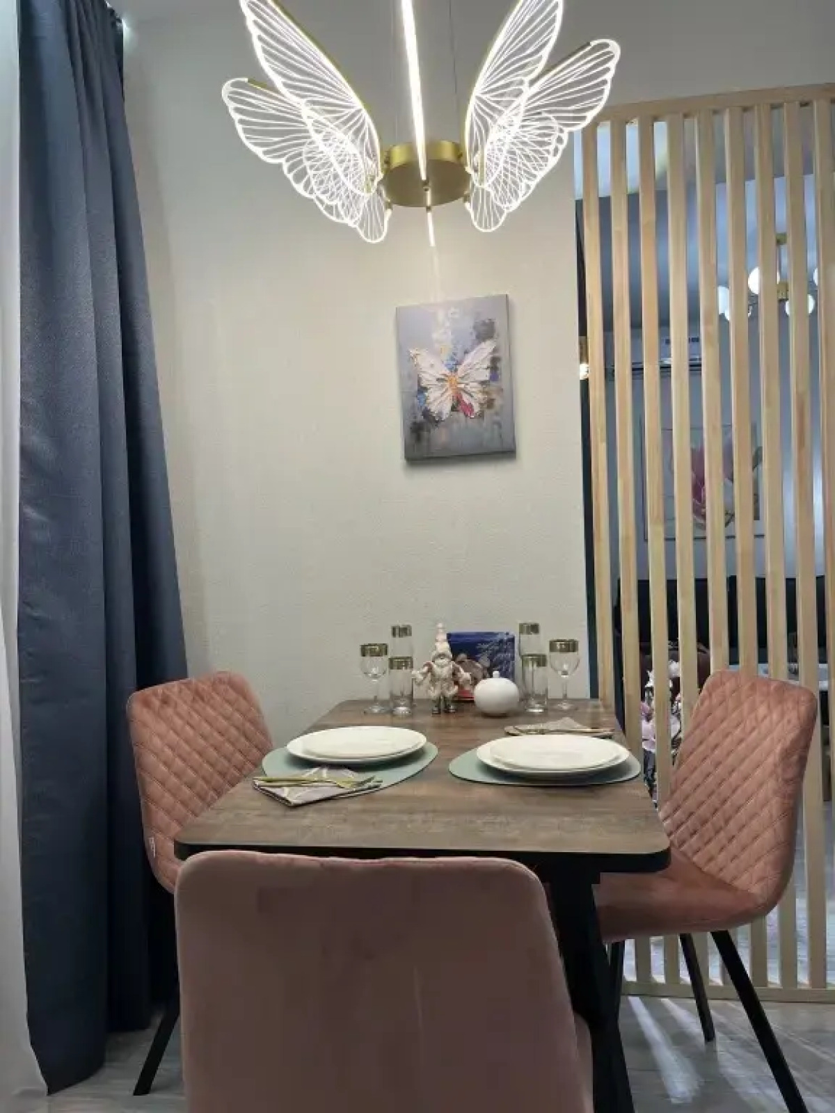 Улучшенные апартаменты Баттерфляй с камином в центре города