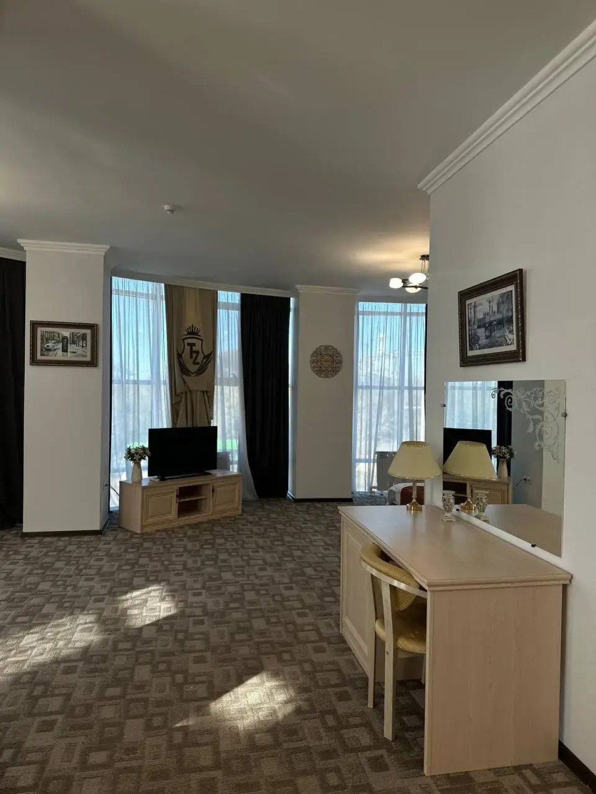 Отель Танжарык