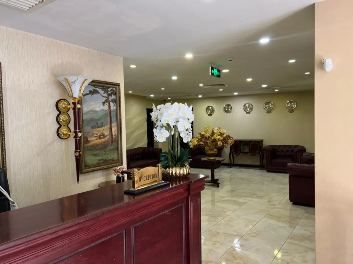 Отель Natali Metekhi Palace