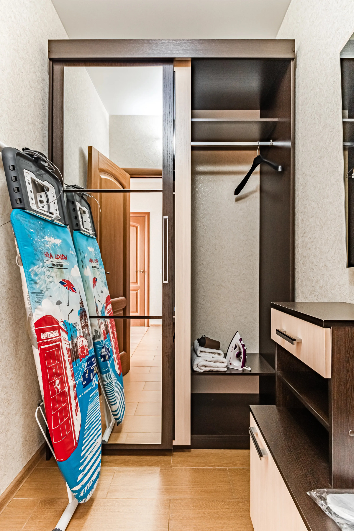 Апартаменты с Lounge зоной и видом на Красную ТЦ в доме паркинг комфорт Заселение 24/7